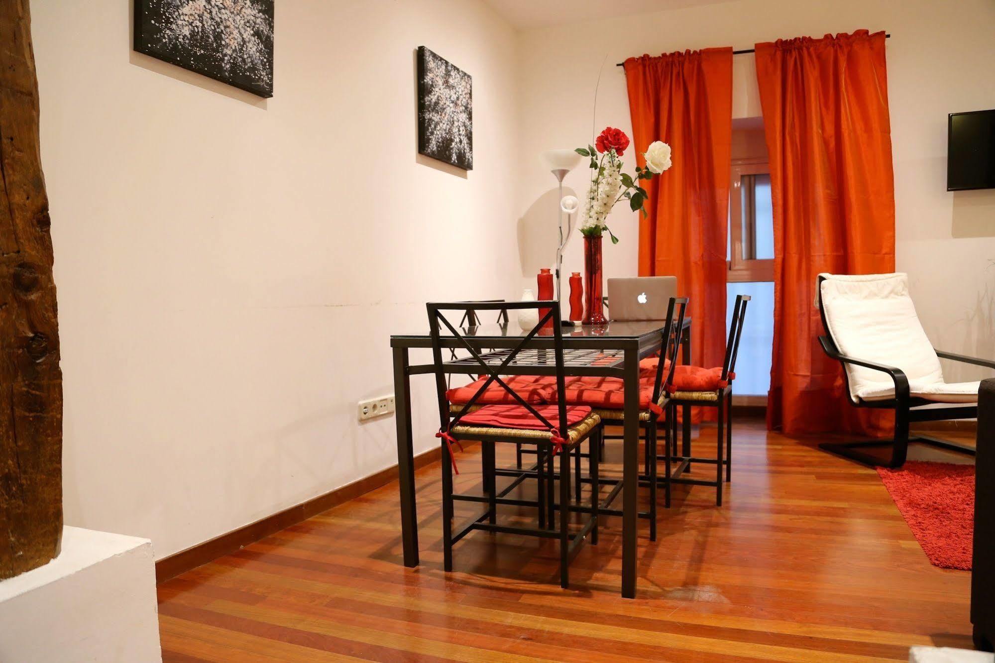 Prado Apartments Madrid Luaran gambar