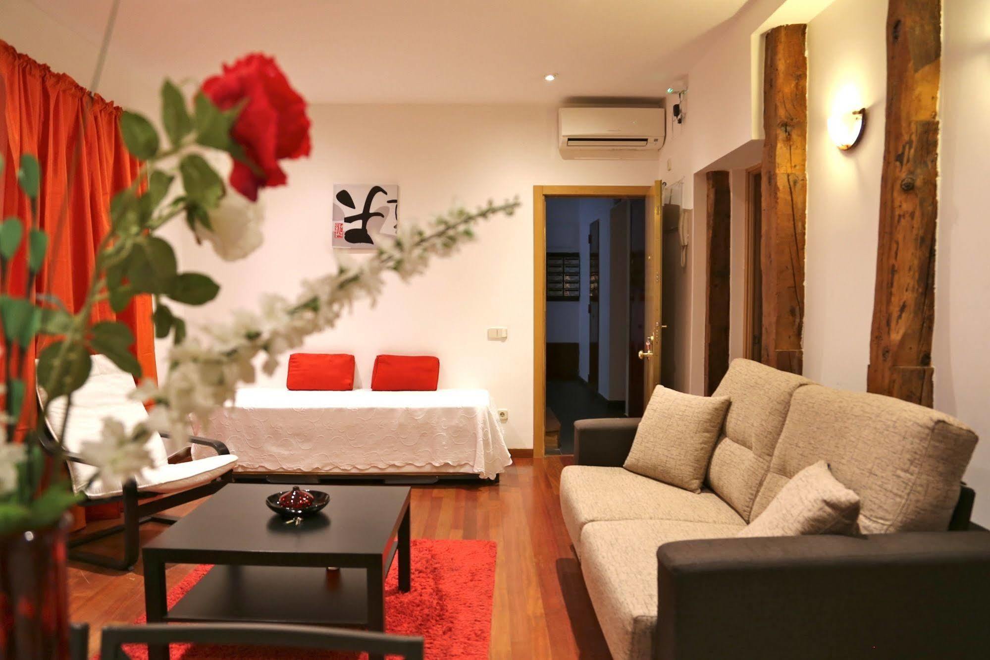 Prado Apartments Madrid Luaran gambar