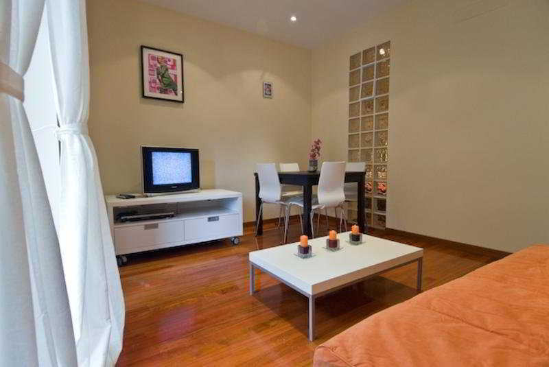 Prado Apartments Madrid Luaran gambar